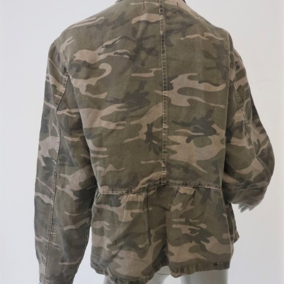 AMO Cropped Rosie Jacket Warm Grey Camo - Picture 4 of 6
